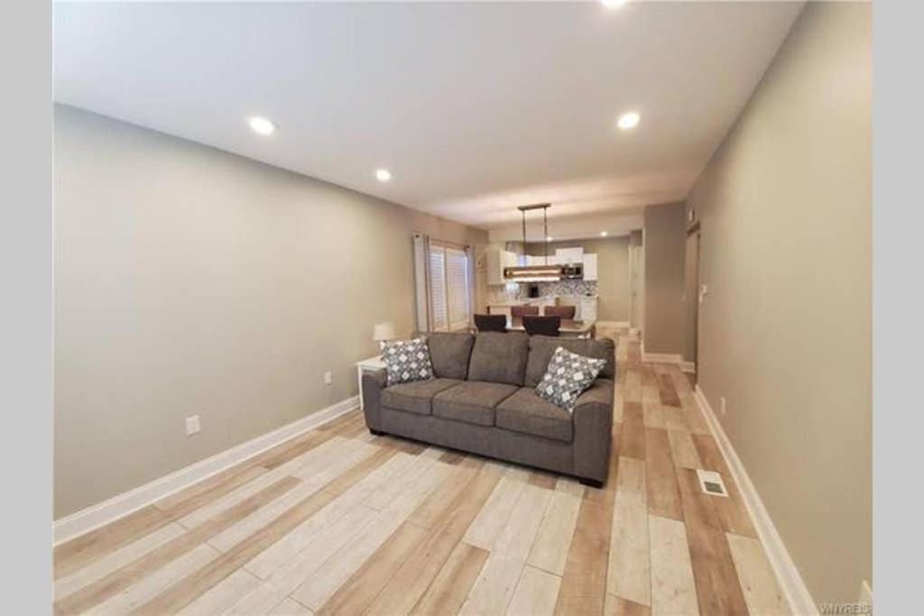 Luxury Private Home In The Heart Of Niagara Falls Bagian luar foto