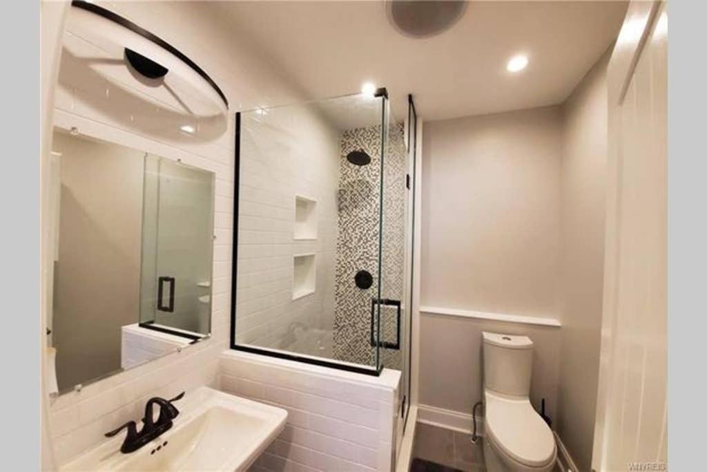Luxury Private Home In The Heart Of Niagara Falls Bagian luar foto